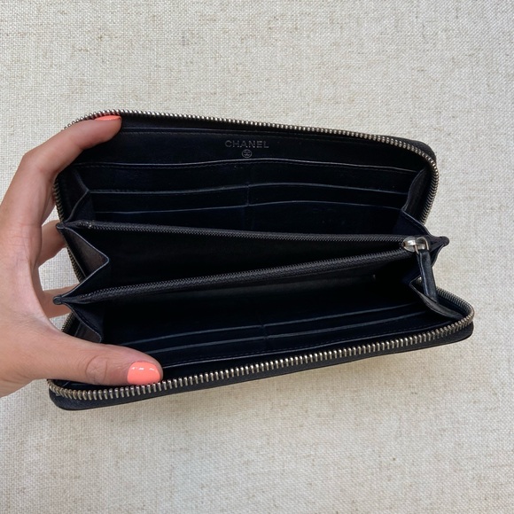 Chanel Black Patent Quilted Zippy Wallet - Picture 7 of 8